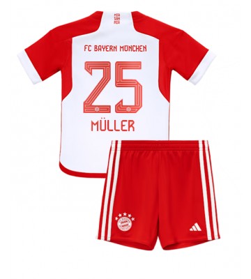 Bayern Munich Thomas Muller #25 Replika Babytøj Hjemmebanesæt Børn 2023-24 Kortærmet (+ Korte bukser)